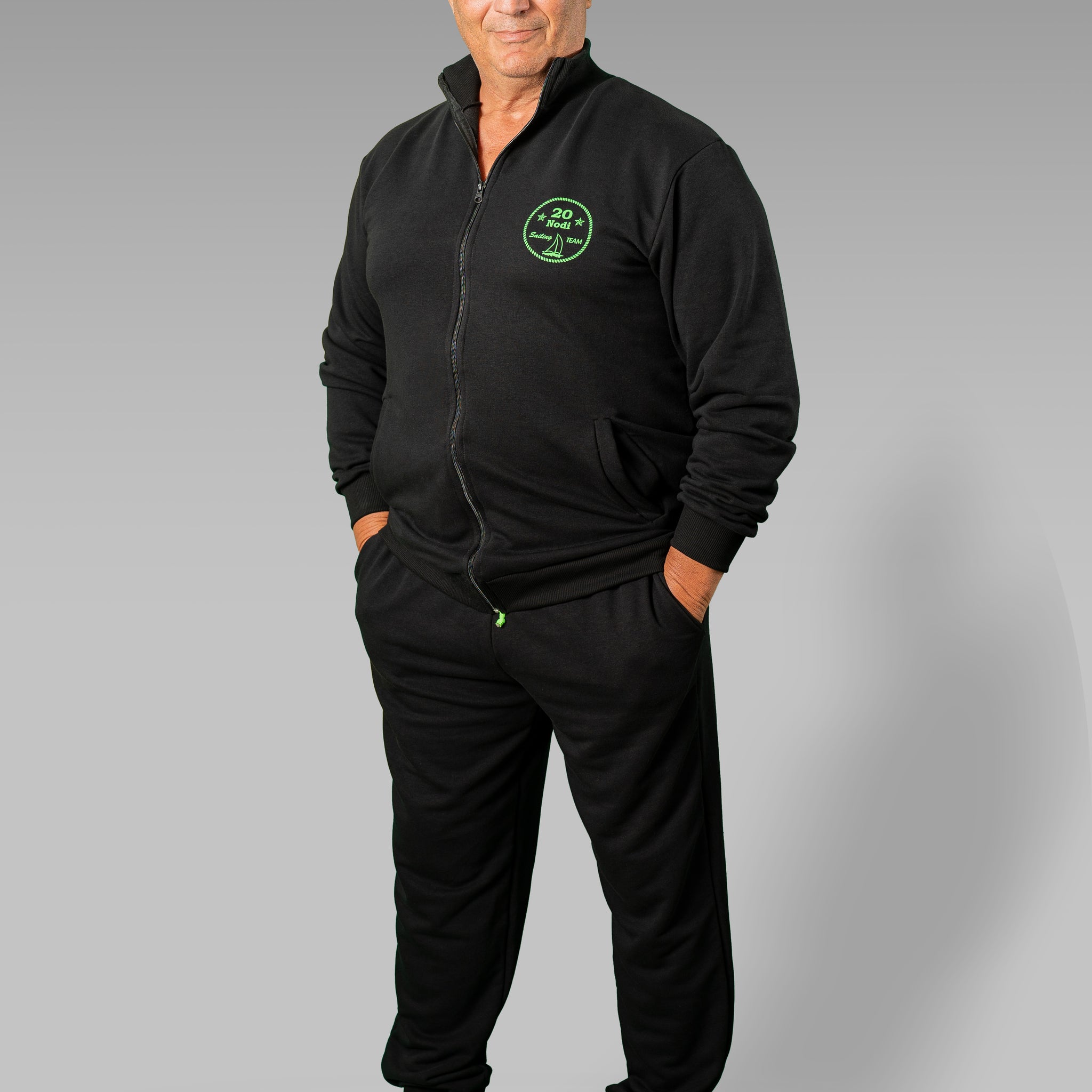 Übergrössen Stretch Trainingsanzug 20Nodi Ostro 2xl bis 8xl mehrere farben